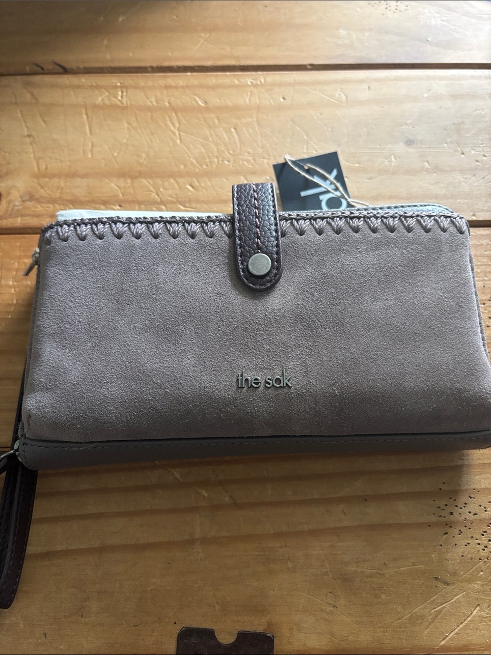 NWT The Sak Iris Leather Smartphone Convertible Crossbody Wallet